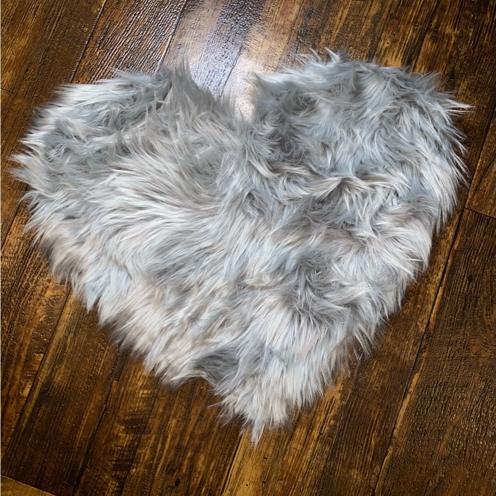 Heart Rugs - Picture 2 of 3